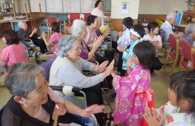 大浜保育園の園児さんが来苑～