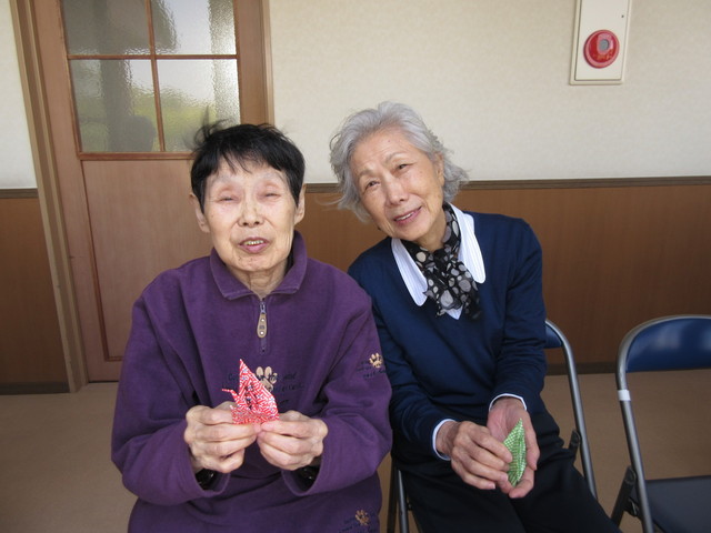 仲良く山車を見学