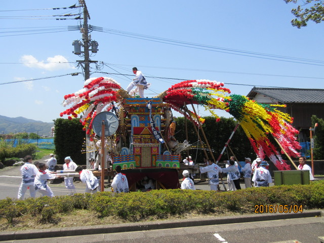 山車は綿都美神社へ