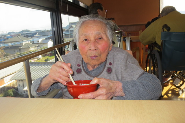 寒い日に熱々のうどん