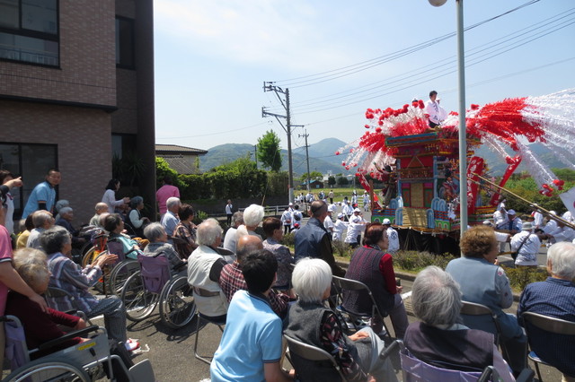 下曽根町内会様、中曽根町内会様、中曽根東町内会様の山車