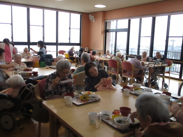 昼食の風景