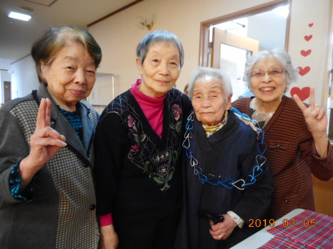 皆さんでお祝いしました。１００歳