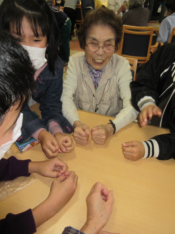 デイサービス　『曽根東小学校４年生との交流会♪ №３』