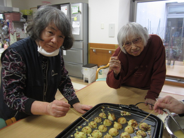 おやつ作り（たこ焼き）