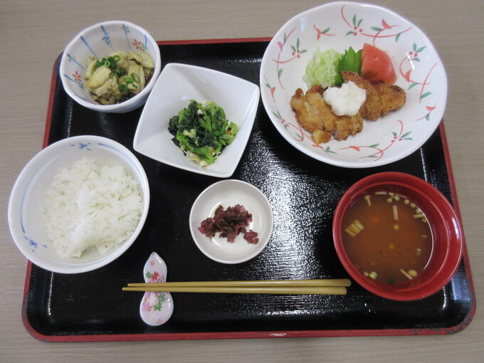 本日の昼食です①