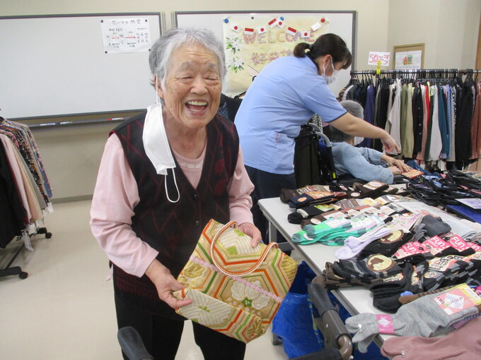 洋服の移動販売②